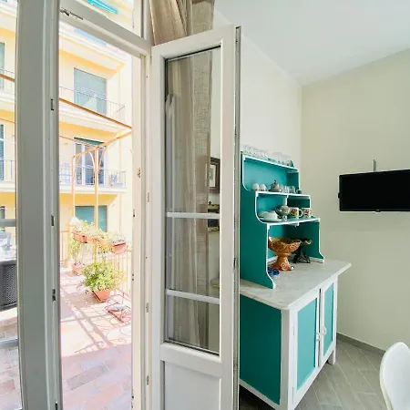 Hostdomus - Bilocale Da Patrizia *