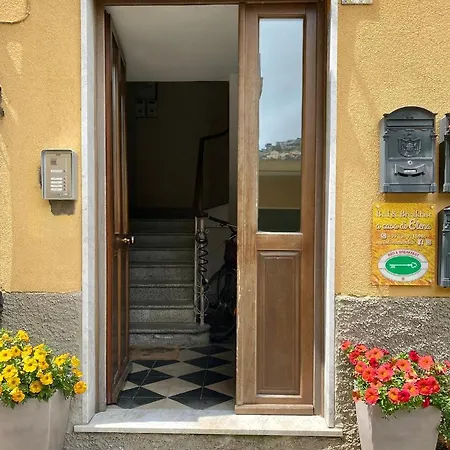Hostdomus - Bilocale Da Patrizia Apartamento *