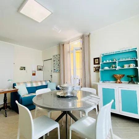 Apartamento Hostdomus - Bilocale Da Patrizia Finale Ligure