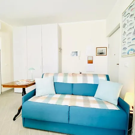 Hostdomus - Bilocale Da Patrizia Apartamento *