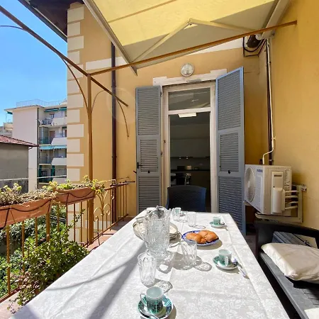 Hostdomus - Bilocale Da Patrizia *