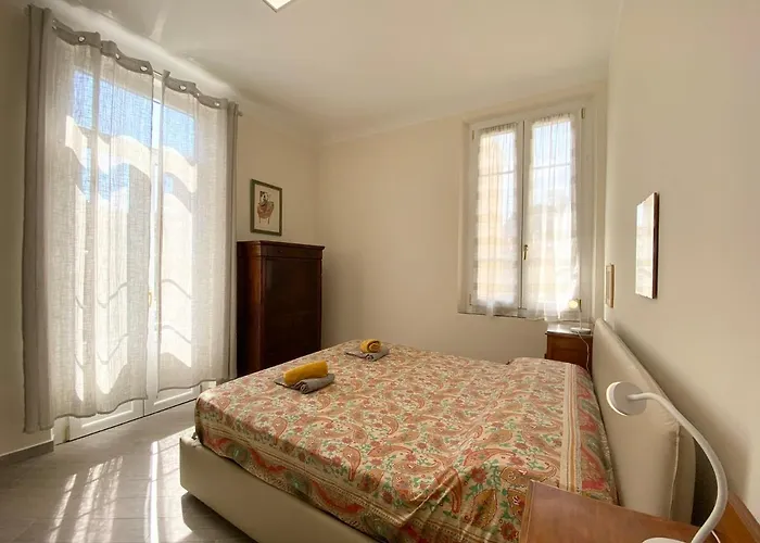 Hostdomus - Bilocale Da Patrizia Finale Ligure