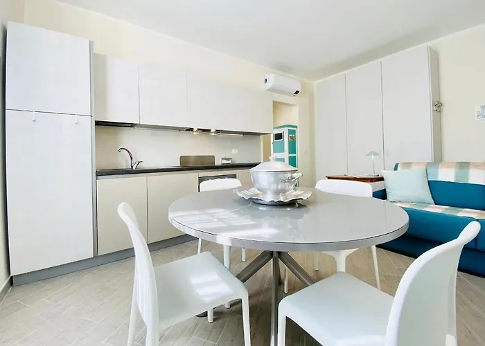 Hostdomus - Bilocale Da Patrizia Appartement Finale Ligure