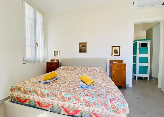 Hostdomus - Bilocale Da Patrizia Appartement *