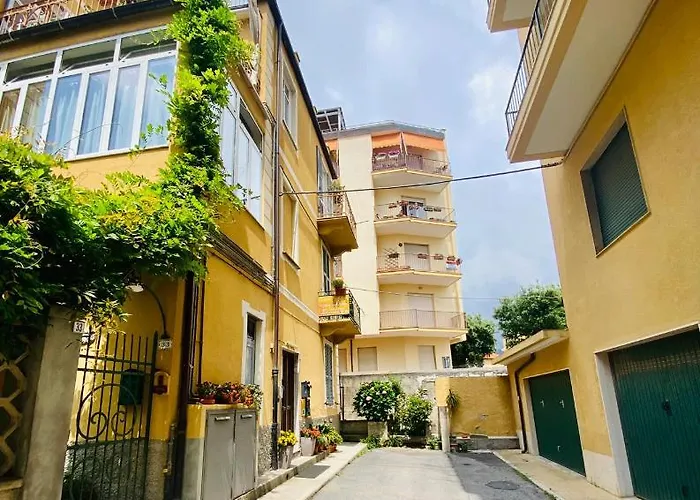Hostdomus - Bilocale Da Patrizia Appartement Finale Ligure